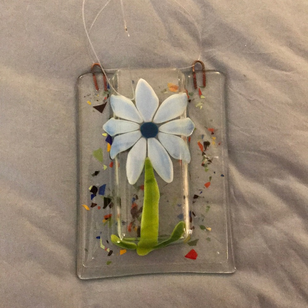 Hanging flower holder